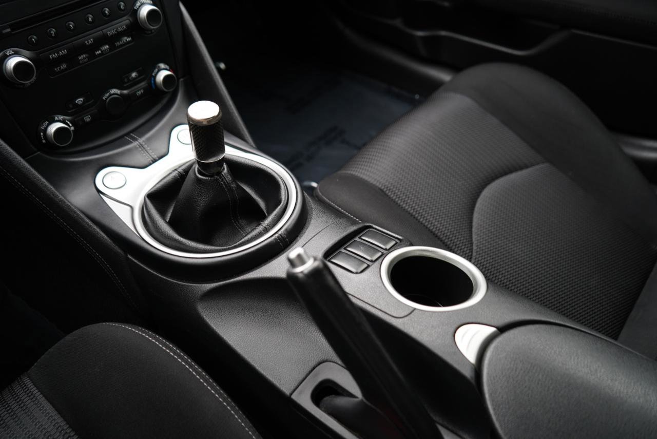 Used 2016 Nissan 370Z Coupe image 39