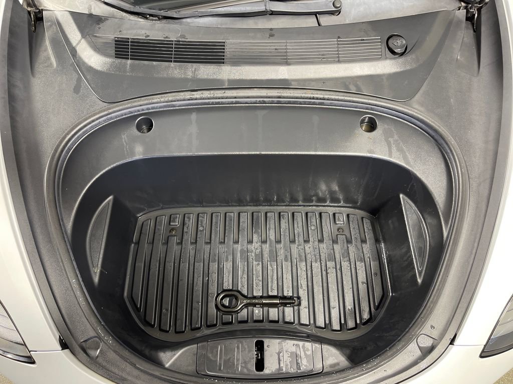 Used 2021 Tesla Model 3 Standard Range Plus image 9