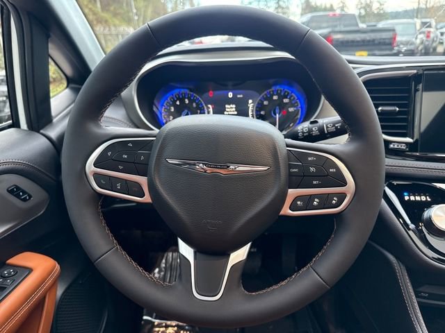 New 2026 Chrysler Pacifica Pinnacle image 19