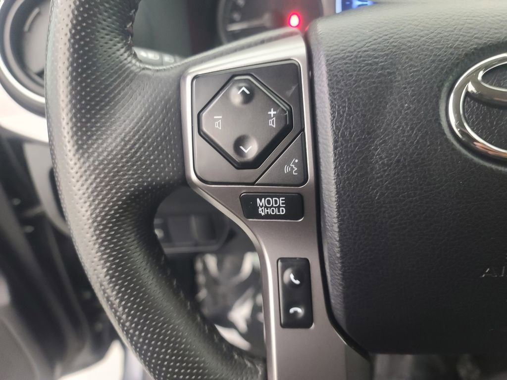Used 2023 Toyota Tacoma SR5 AWD/4WD image 29