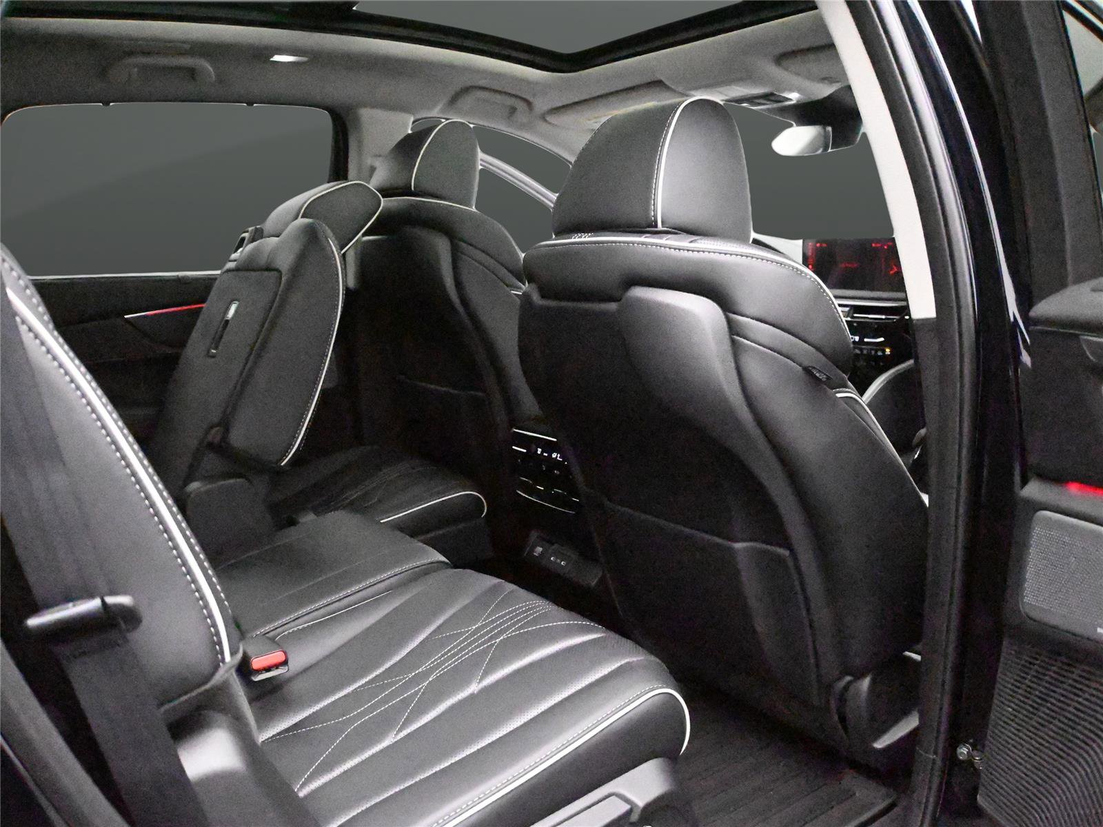 Certified 2026 Acura MDX SH-AWD w/ Advance Package image 16