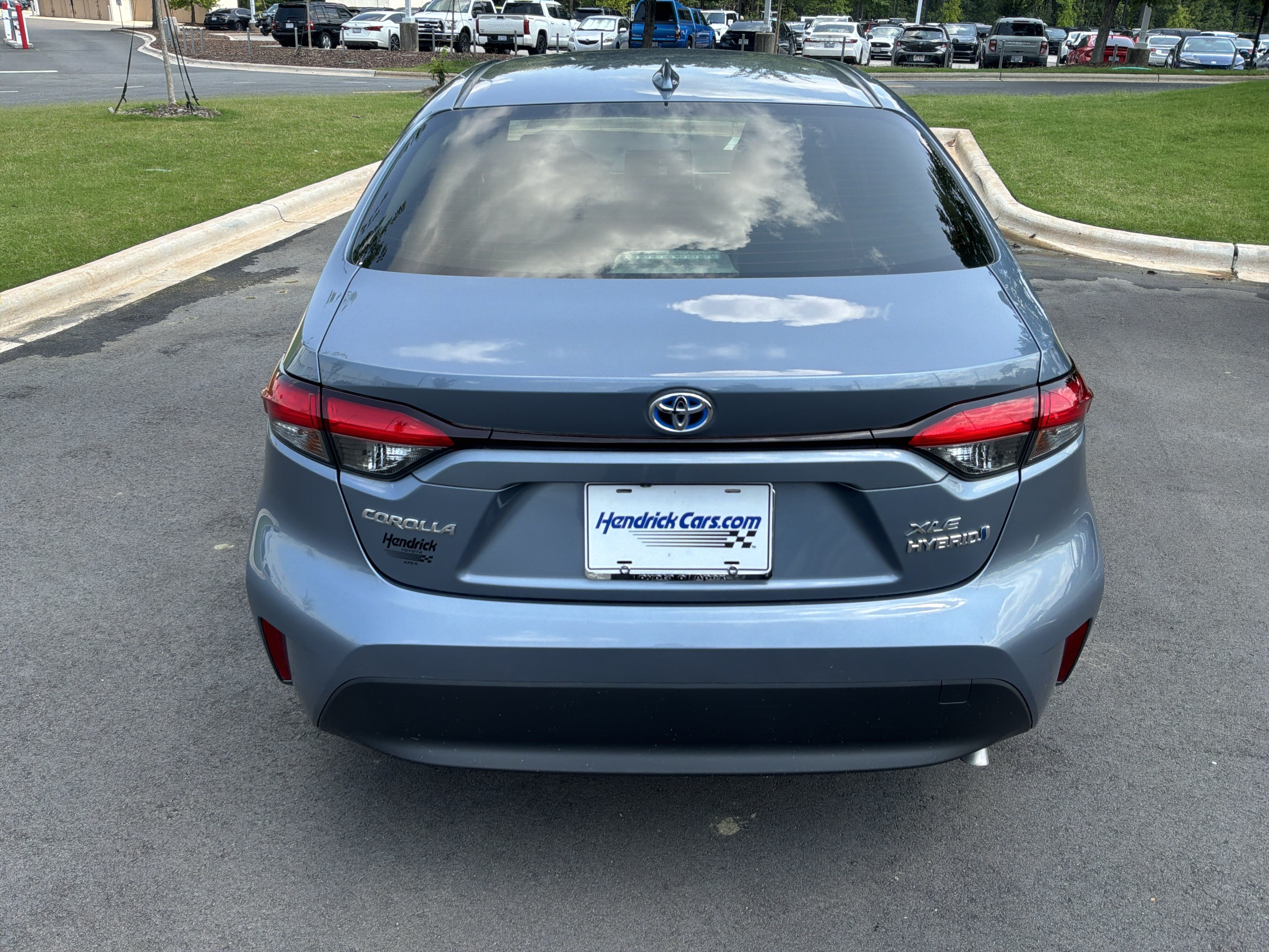 Used 2023 Toyota Corolla XLE FWD image 9