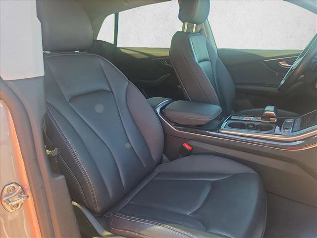 Used 2019 Audi Q8 Premium Plus w/ Premium Plus AWD/4WD image 19