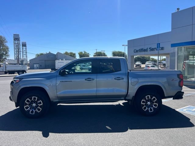 Used 2023 Chevrolet Colorado Z71 w/ Z71 Convenience Package 2 AWD/4WD image 12