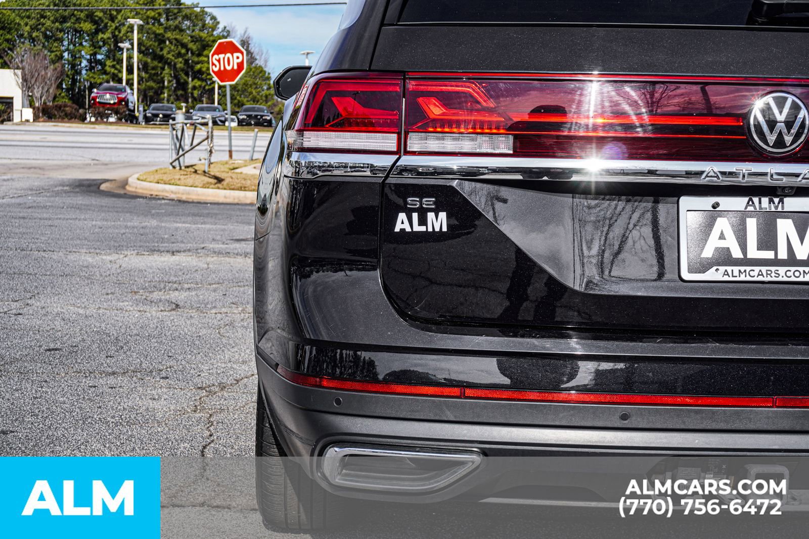 Used 2025 Volkswagen Atlas SE image 17