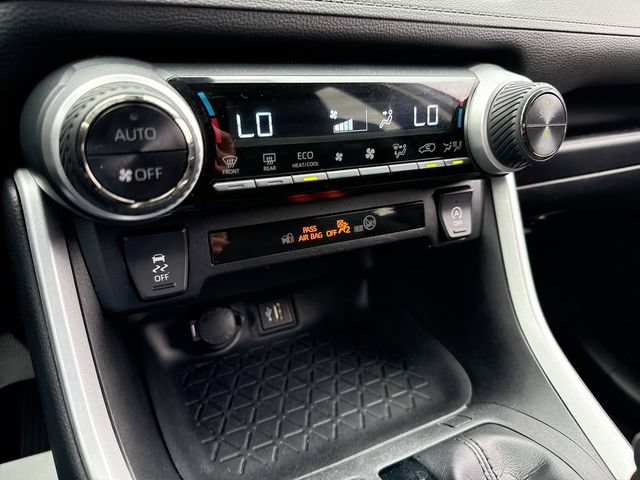 Used 2024 Toyota RAV4 XLE AWD/4WD image 19