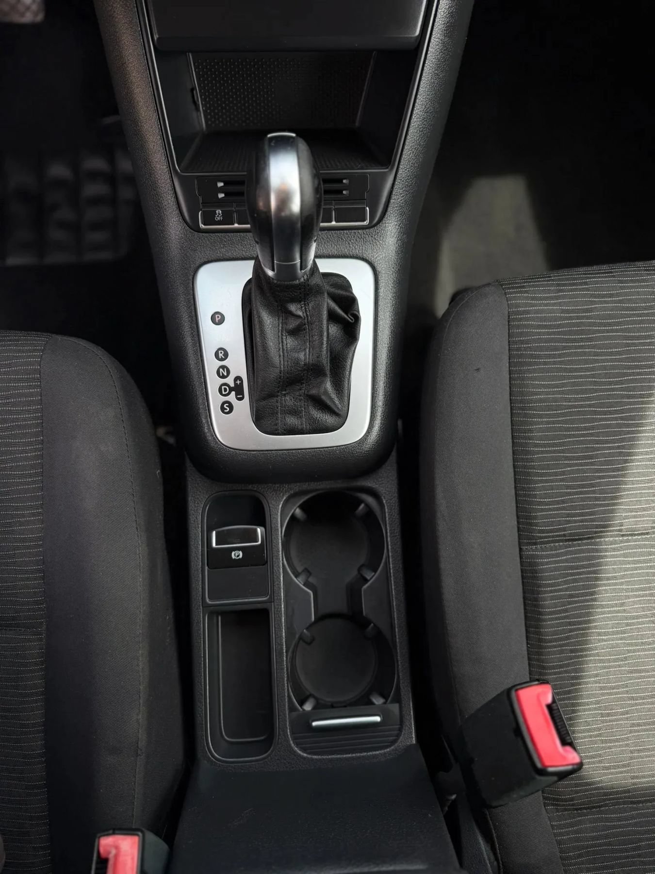 Used 2014 Volkswagen Tiguan S FWD image 24