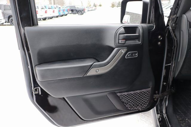 Used 2017 Jeep Wrangler Unlimited Willys image 10