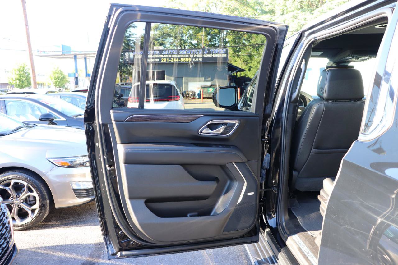 Used 2023 Chevrolet Suburban LT AWD/4WD image 29