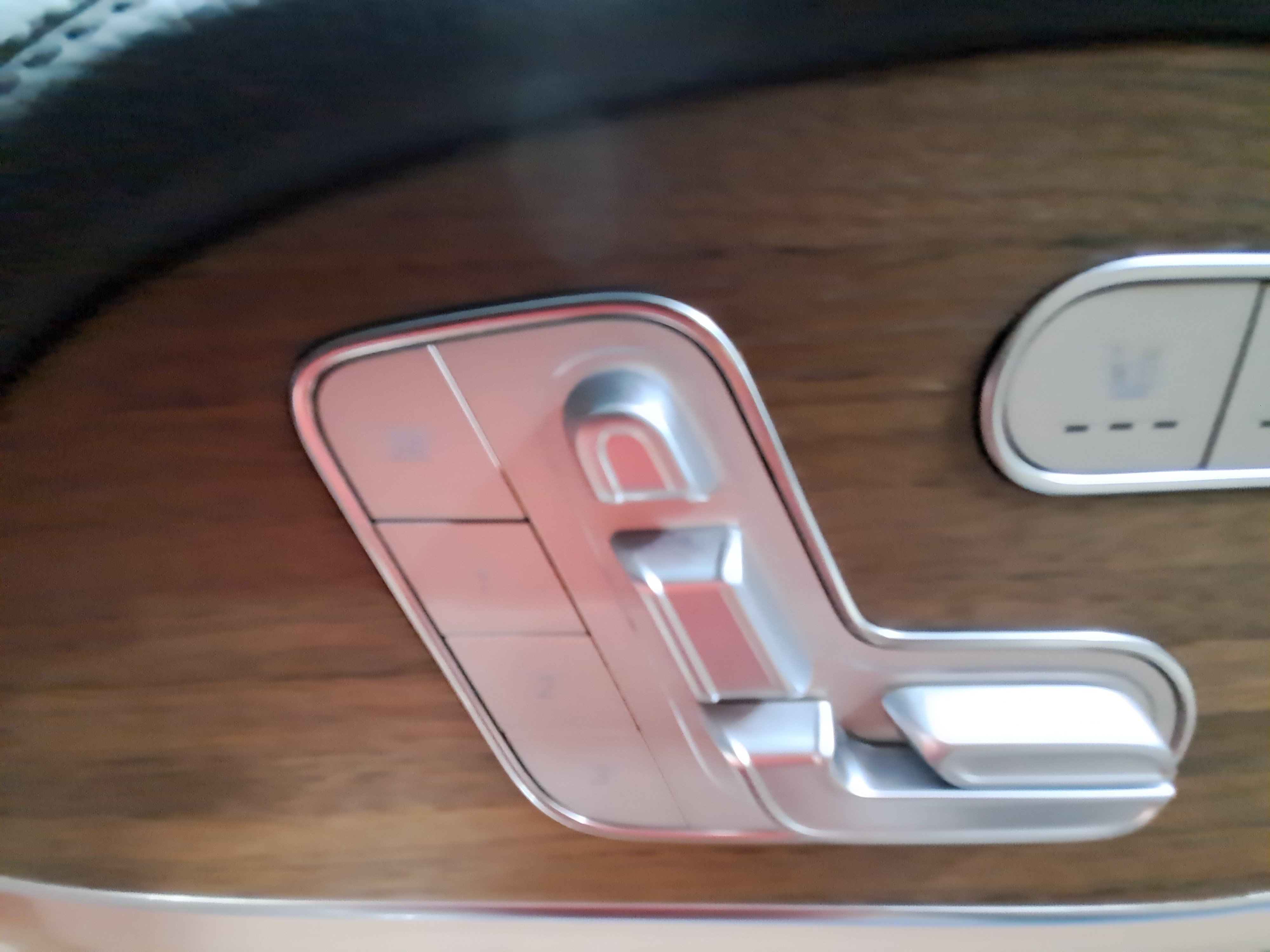 Used 2026 Mercedes-Benz GLE 450 4MATIC image 31