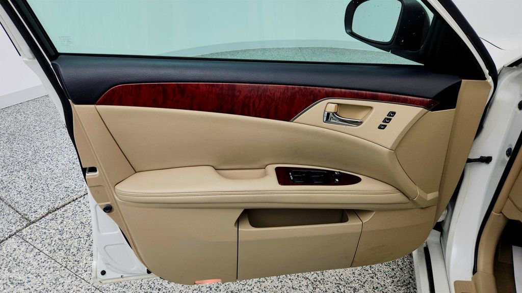 Used 2012 Toyota Avalon Limited FWD image 11