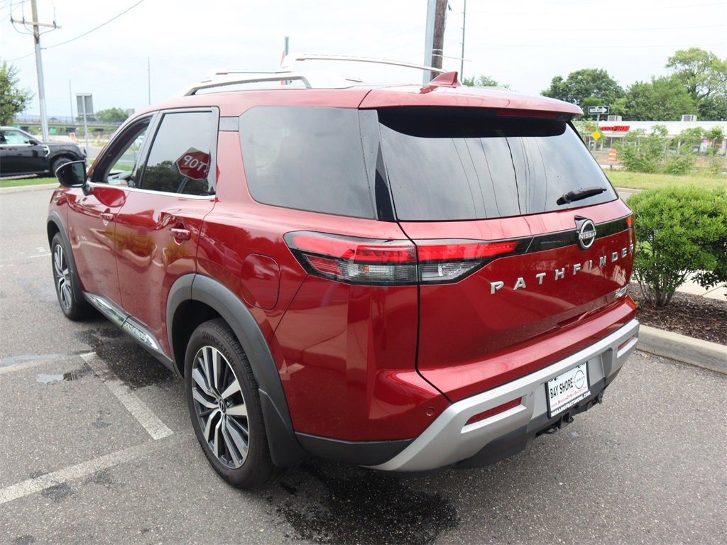 Certified 2022 Nissan Pathfinder Platinum w/ Cargo Package image 8