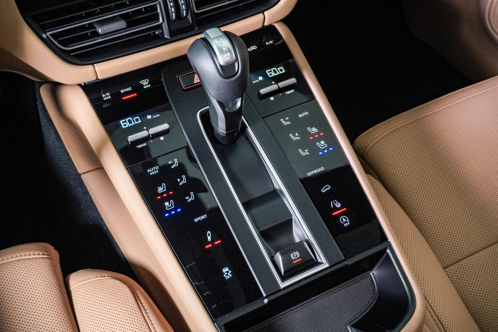 New 2026 Porsche Macan S AWD/4WD image 24