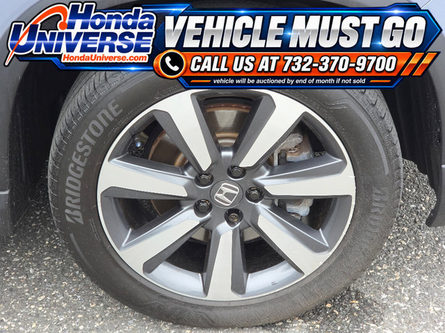 Certified 2025 Honda Pilot Touring image 11