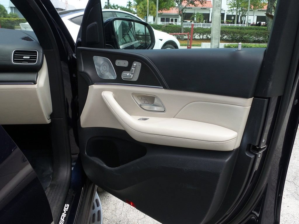 Used 2021 Mercedes-Benz GLS 63 AMG 4MATIC image 30