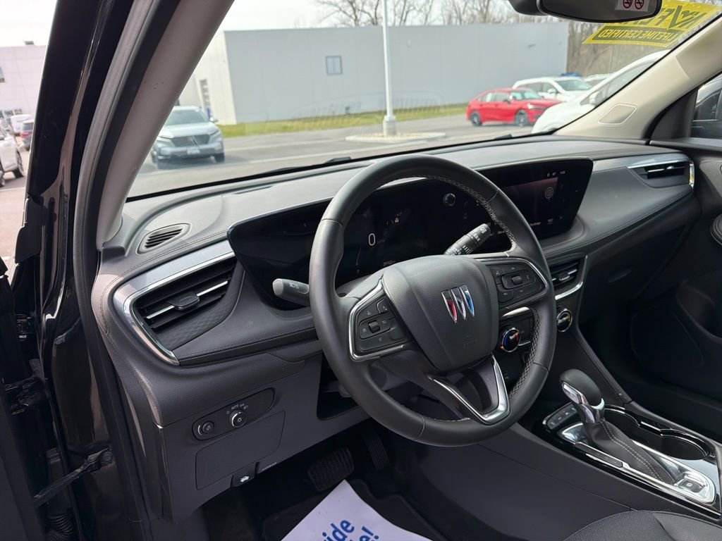 Used 2025 Buick Encore GX Preferred image 16