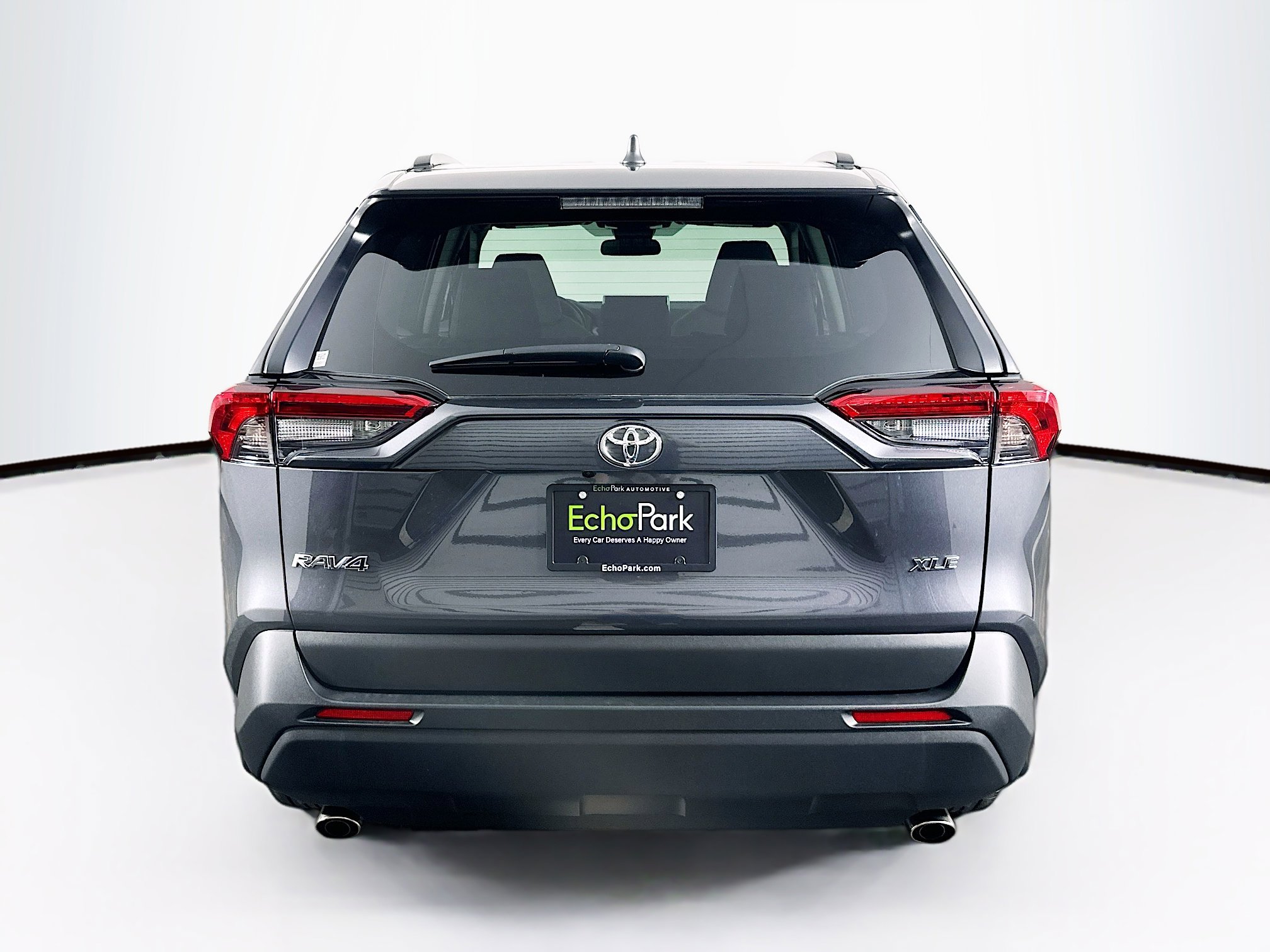 Used 2025 Toyota RAV4 XLE w/ Convenience Package image 7