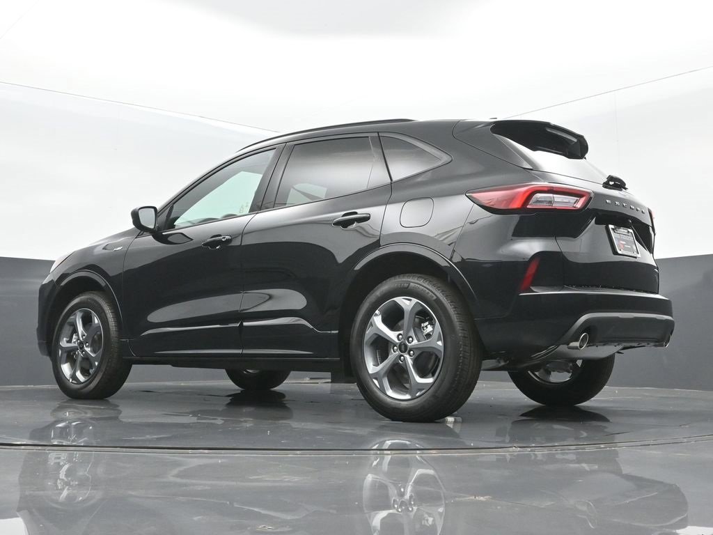 Used 2024 Ford Escape ST-Line image 17