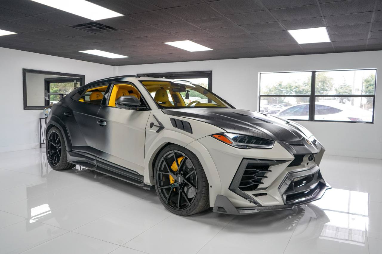 Used 2021 Lamborghini Urus AWD/4WD image 5