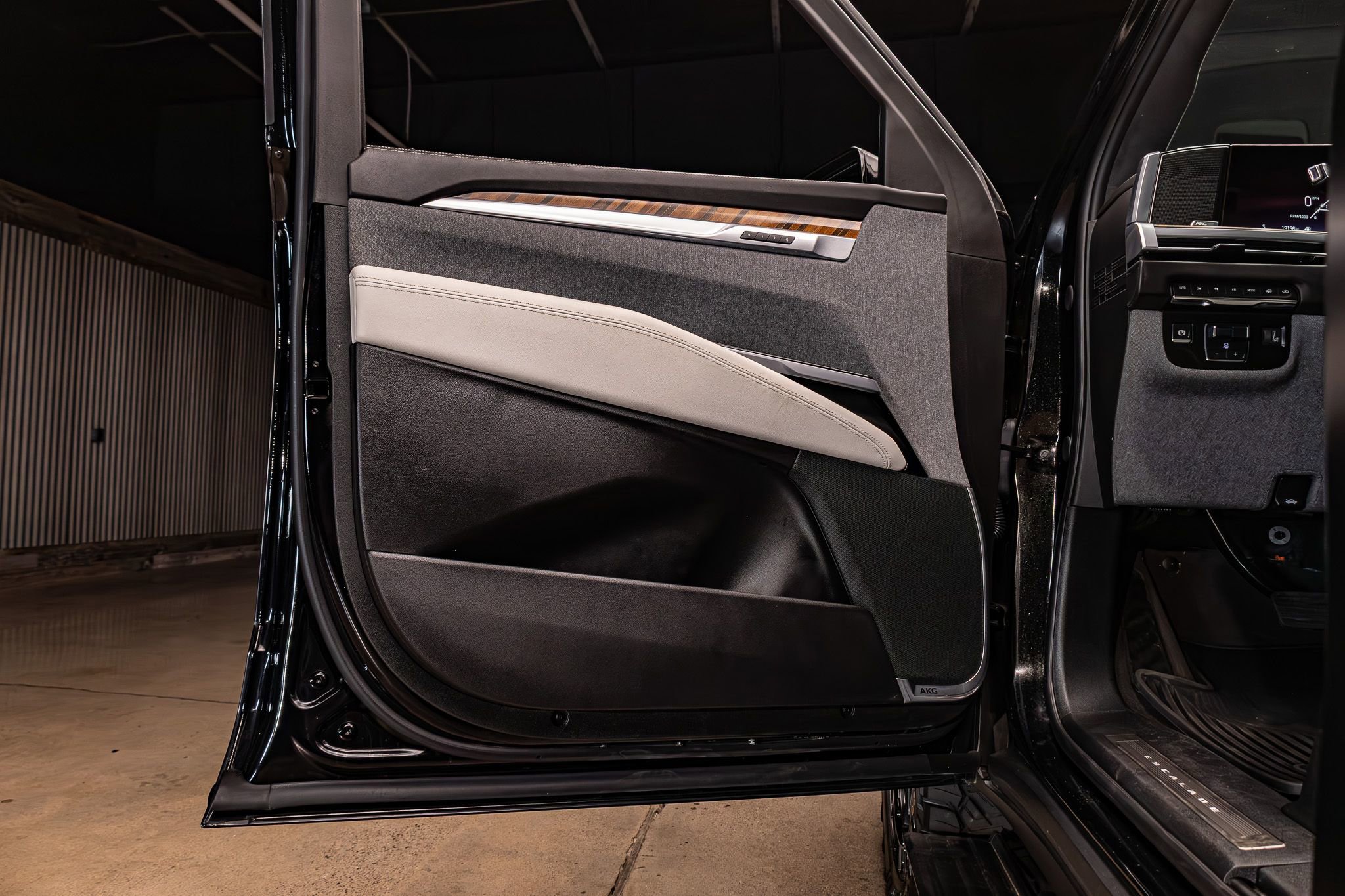 Used 2025 Cadillac Escalade Sport Platinum image 30