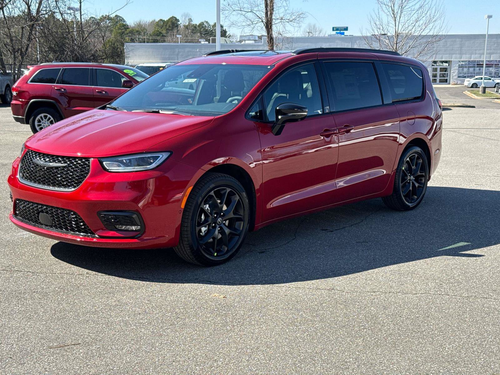 New 2026 Chrysler Pacifica Select w/ S Appearance Package FWD image 3