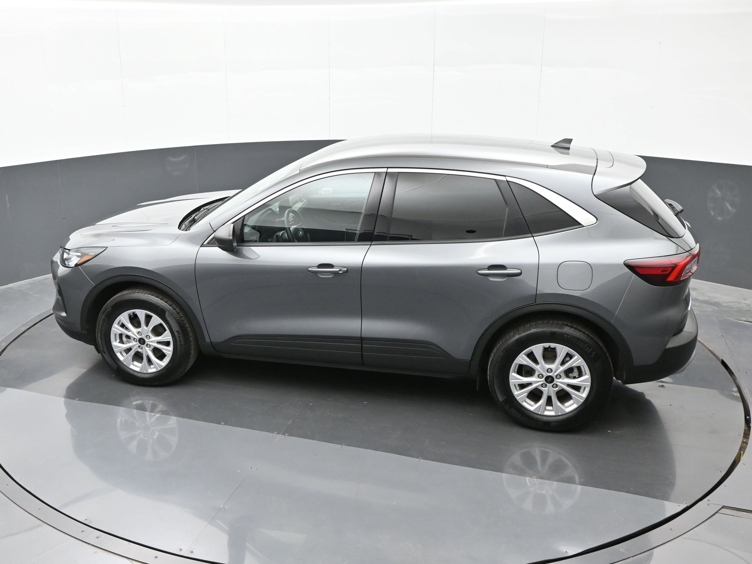 Used 2024 Ford Escape Active image 32