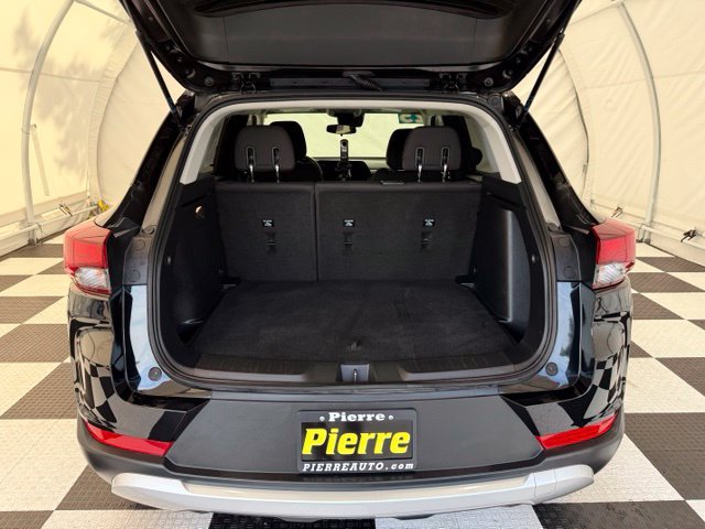 Used 2025 Chevrolet TrailBlazer LT AWD/4WD image 4