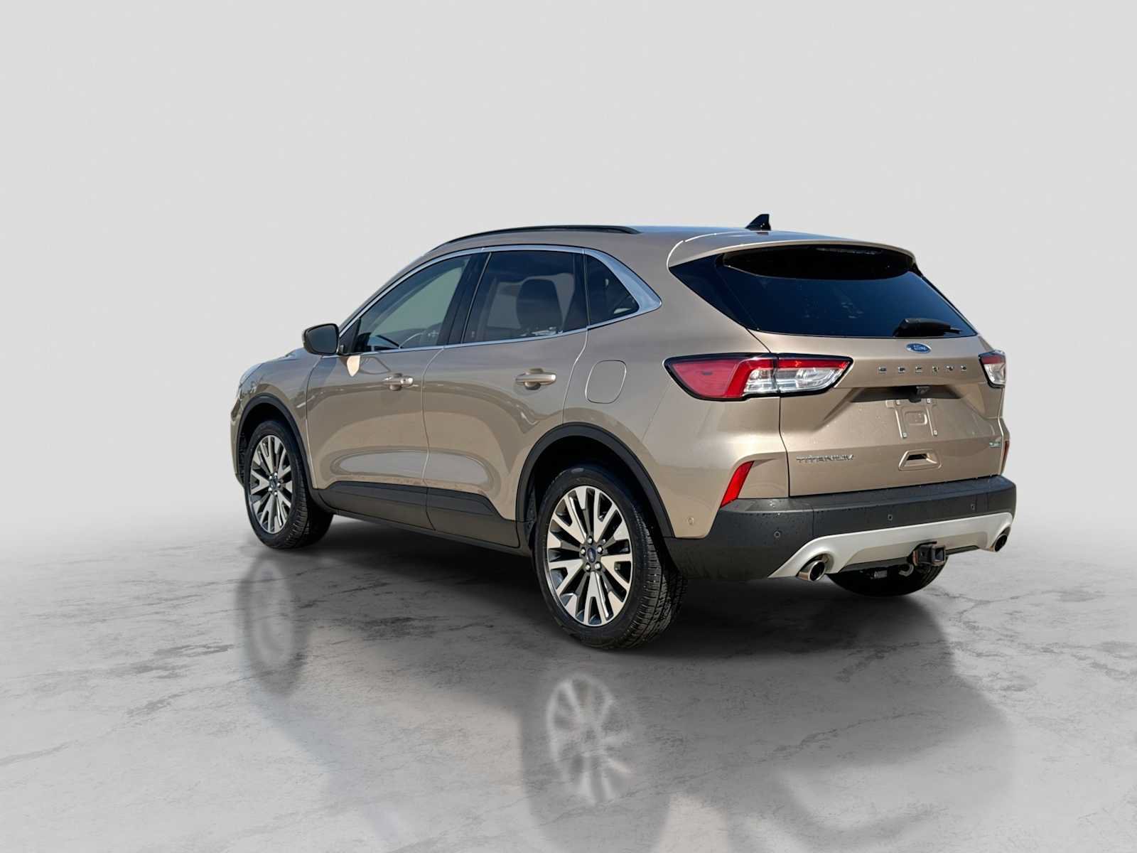 Used 2020 Ford Escape Titanium AWD/4WD image 4