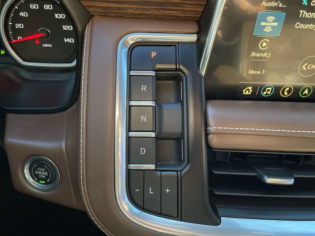 Used 2021 Chevrolet Suburban High Country w/ Premium Package RWD image 15
