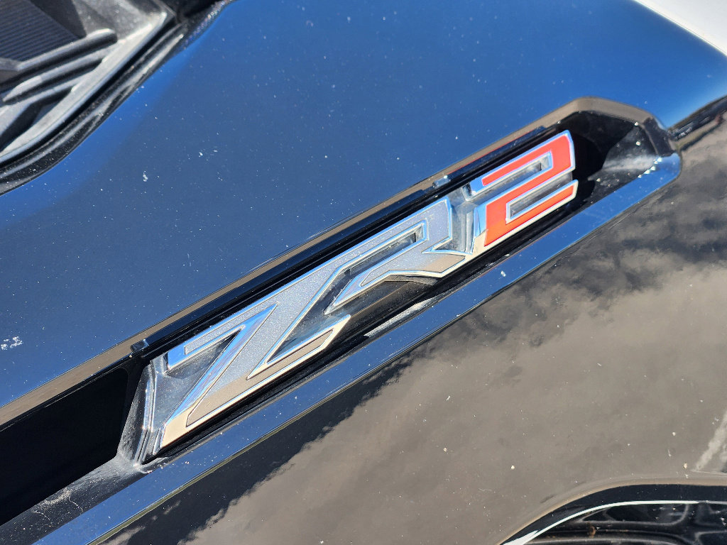 Used 2025 Chevrolet Colorado ZR2 w/ Technology Package image 19