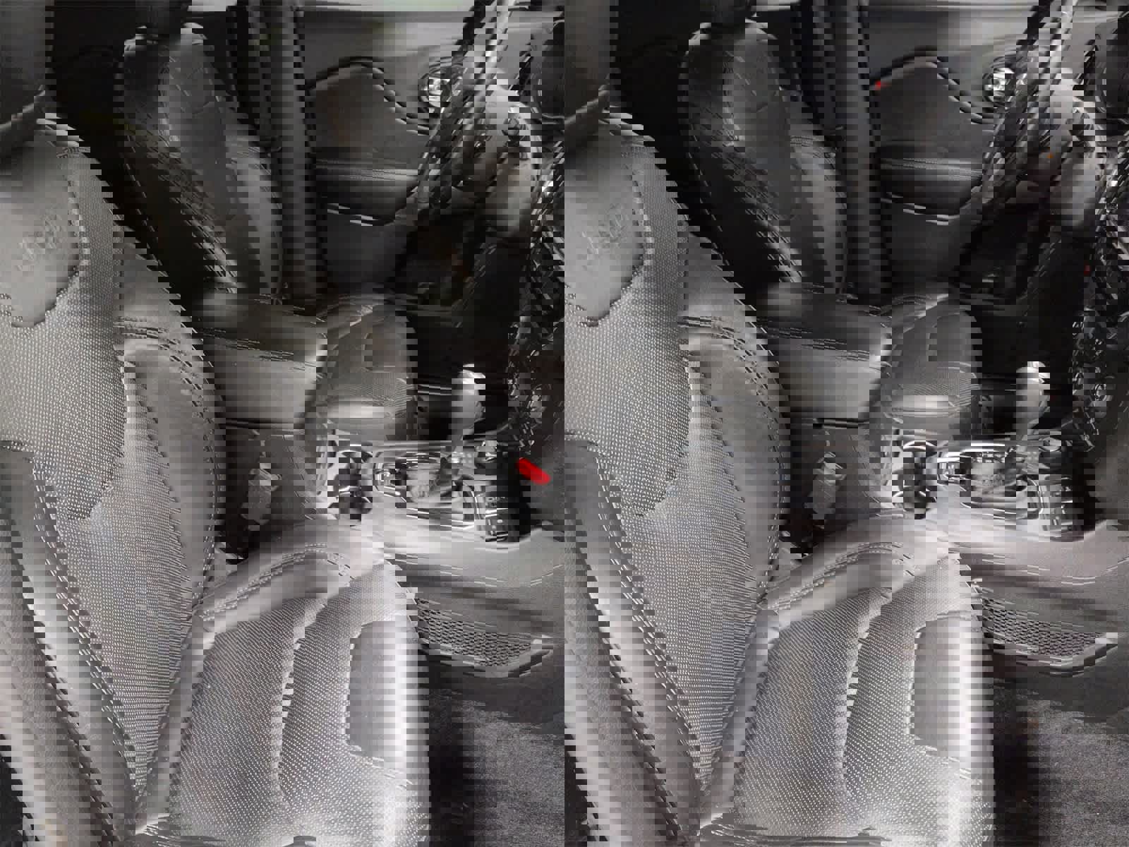 Used 2019 Jeep Cherokee Limited image 22