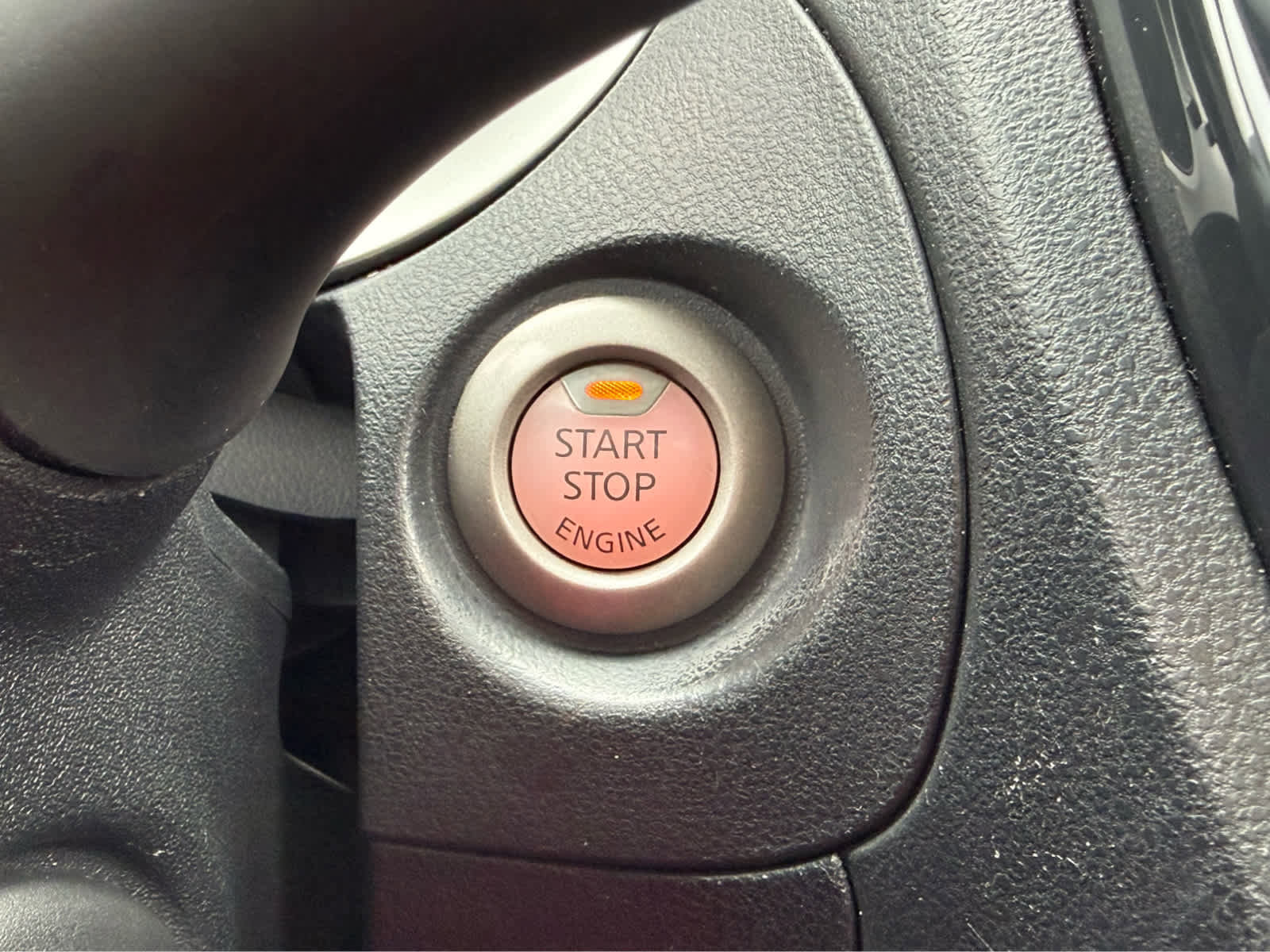 Used 2013 Nissan Juke SV image 30