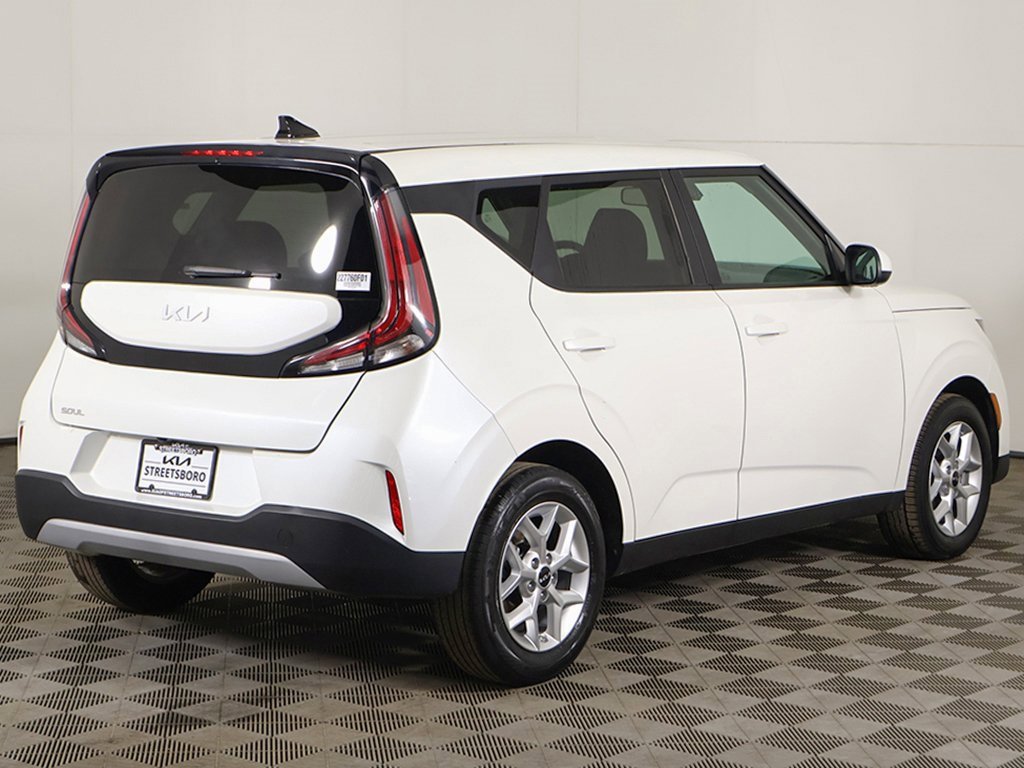 Used 2024 Kia Soul LX w/ Option Group 015 image 9