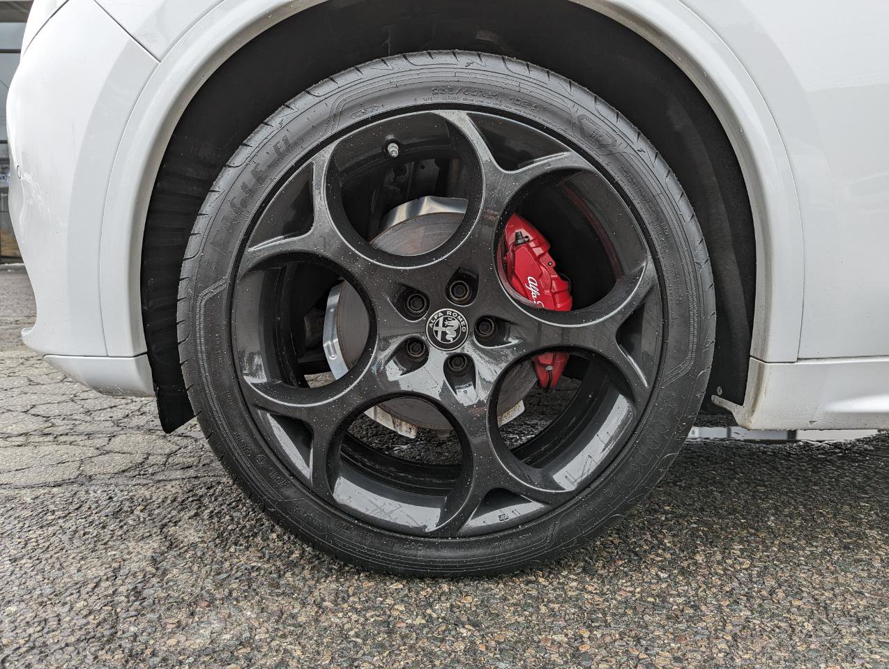 Used 2022 Alfa Romeo Stelvio Veloce image 47