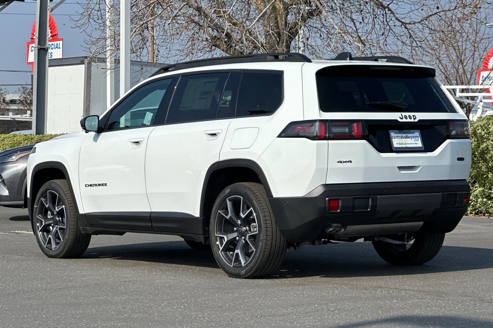 New 2026 Jeep Cherokee Overland w/ Trailer Tow Group image 6