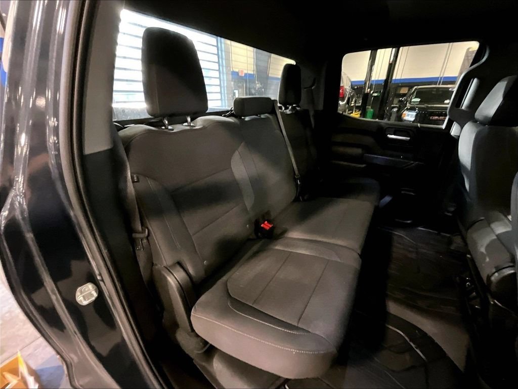 Used 2021 Chevrolet Silverado 1500 LT AWD/4WD image 16