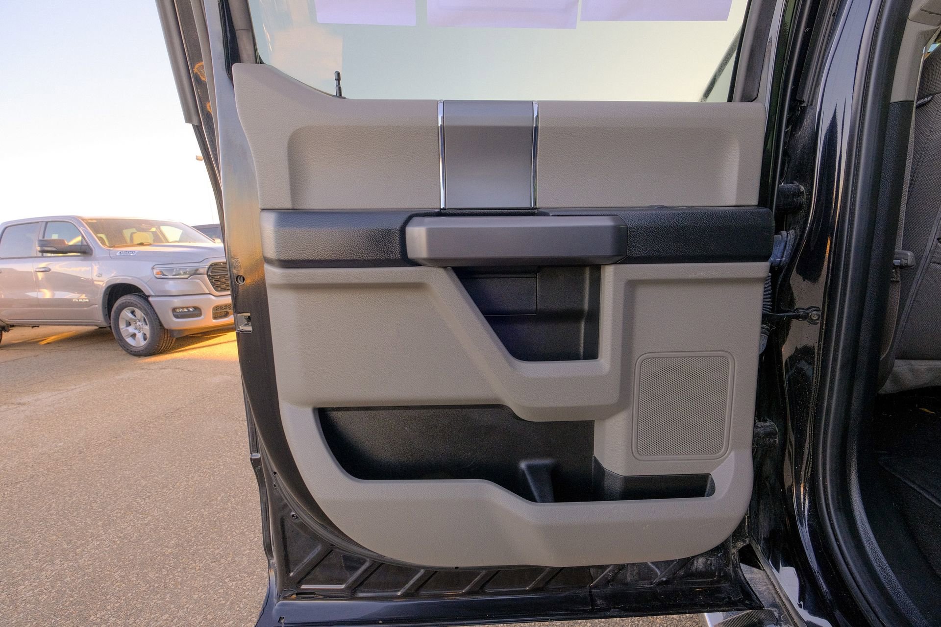 Used 2020 Ford F150 XLT w/ XTR Package image 25