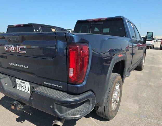 Used 2022 GMC Sierra 2500 Denali w/ Denali Ultimate Package AWD/4WD image 3