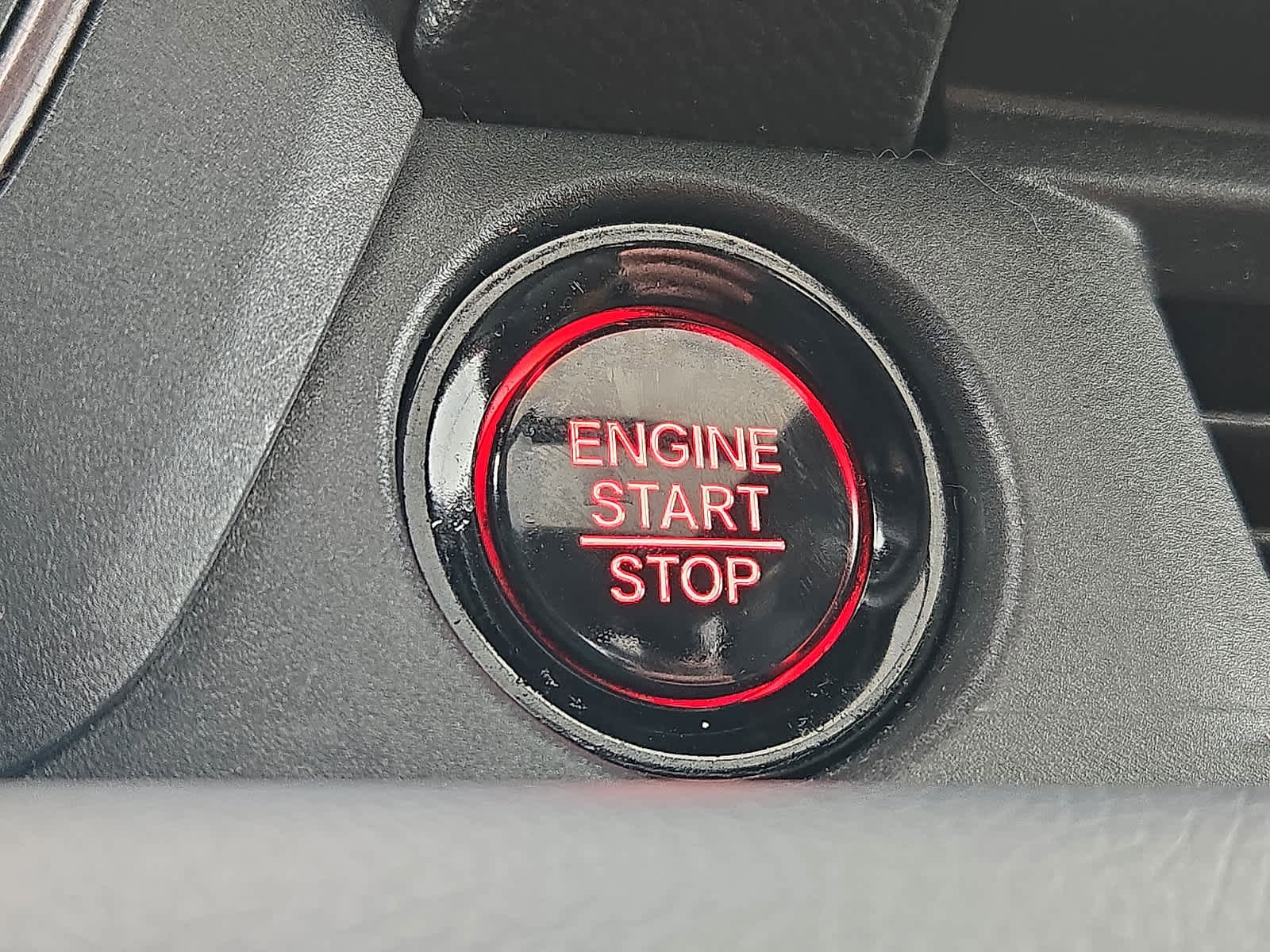 Used 2025 Honda Pilot TrailSport image 25