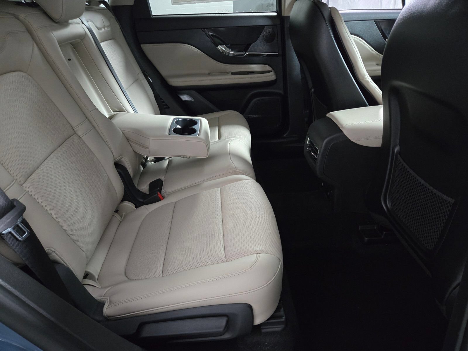 New 2026 Lincoln Corsair Reserve w/ Jet Appearance Package FWD image 16