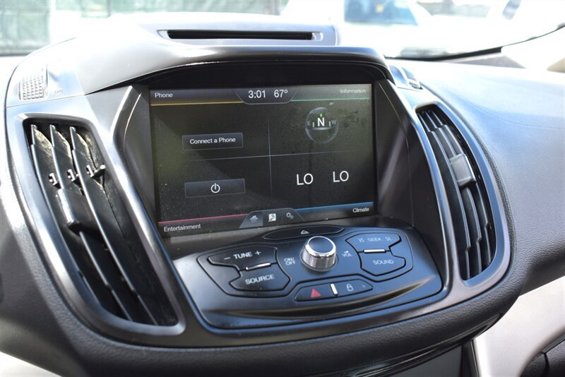 Used 2013 Ford C-MAX SEL FWD image 22