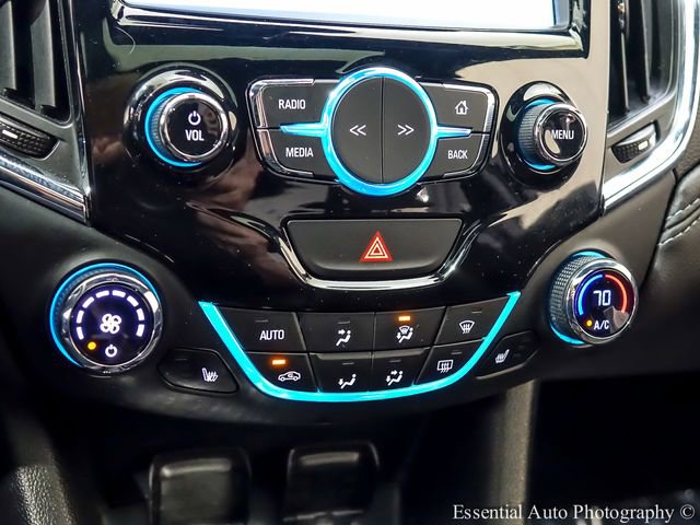 Used 2018 Chevrolet Cruze Premier image 17