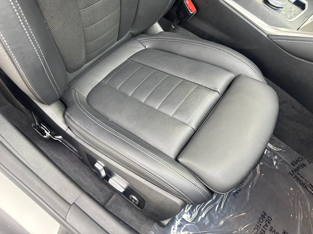 Used 2023 BMW i4 eDrive40 w/ M Sport Package RWD image 47