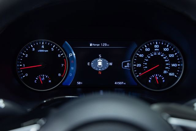 Used 2023 Kia Seltos SX w/ SX Sunroof Package image 2