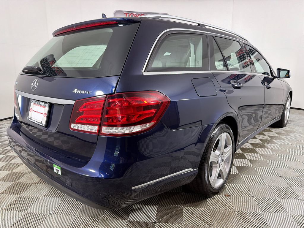 Used 2016 Mercedes-Benz E 350 4MATIC Wagon image 5