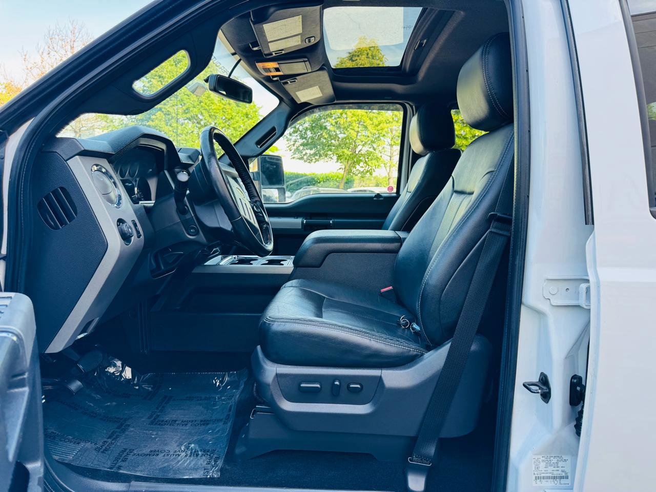 Used 2016 Ford F250 Lariat w/ Lariat Ultimate Package AWD/4WD image 16
