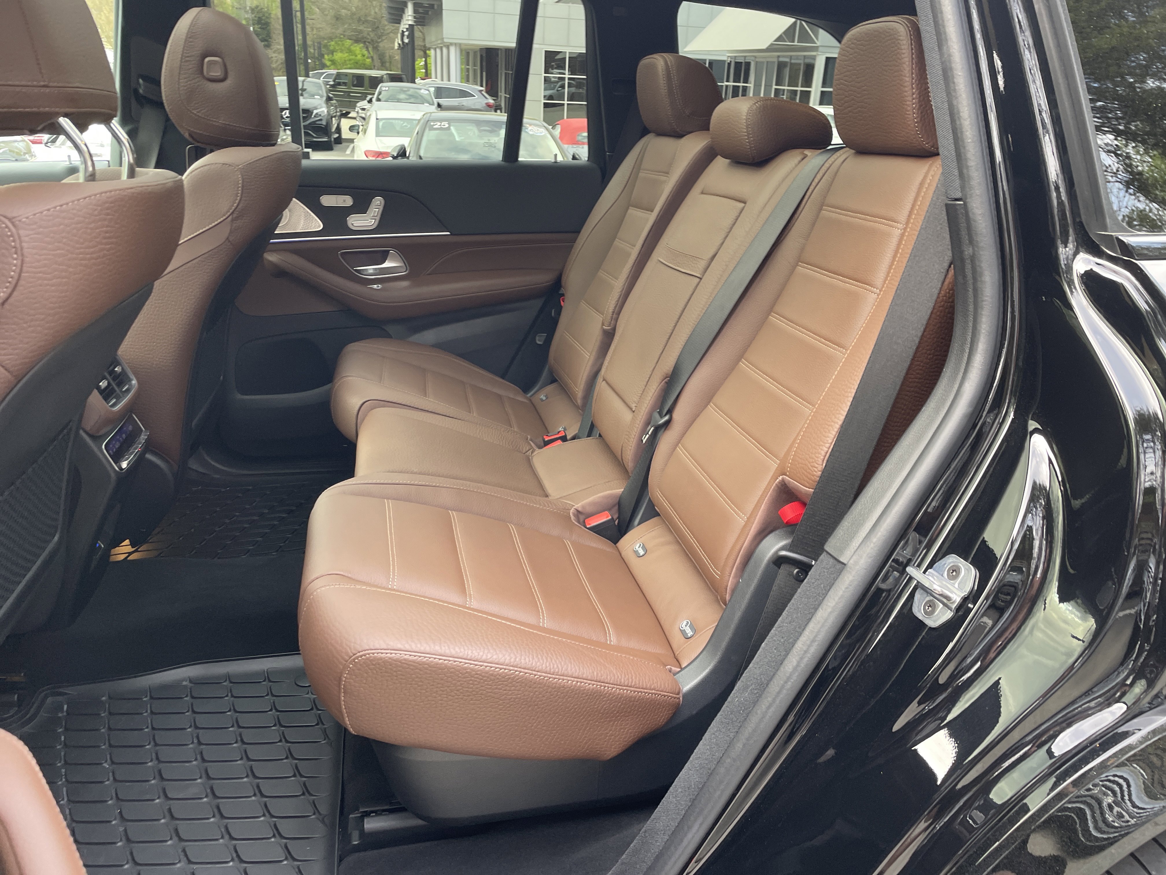 Certified 2024 Mercedes-Benz GLS 580 4MATIC image 41