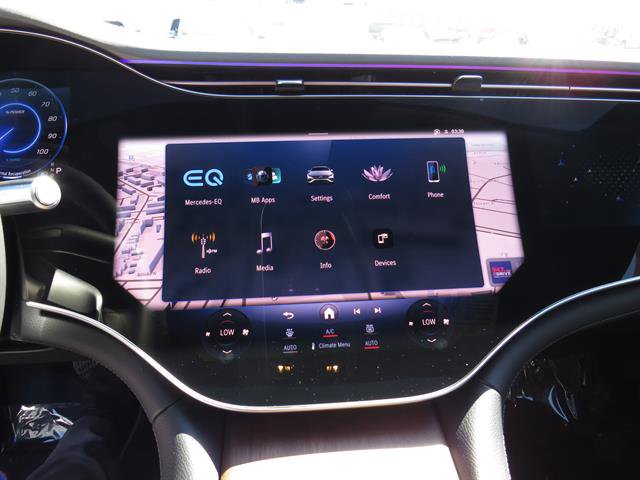 Certified 2023 Mercedes-Benz EQS 580 4MATIC Sedan w/ Exclusive Trim Package image 14