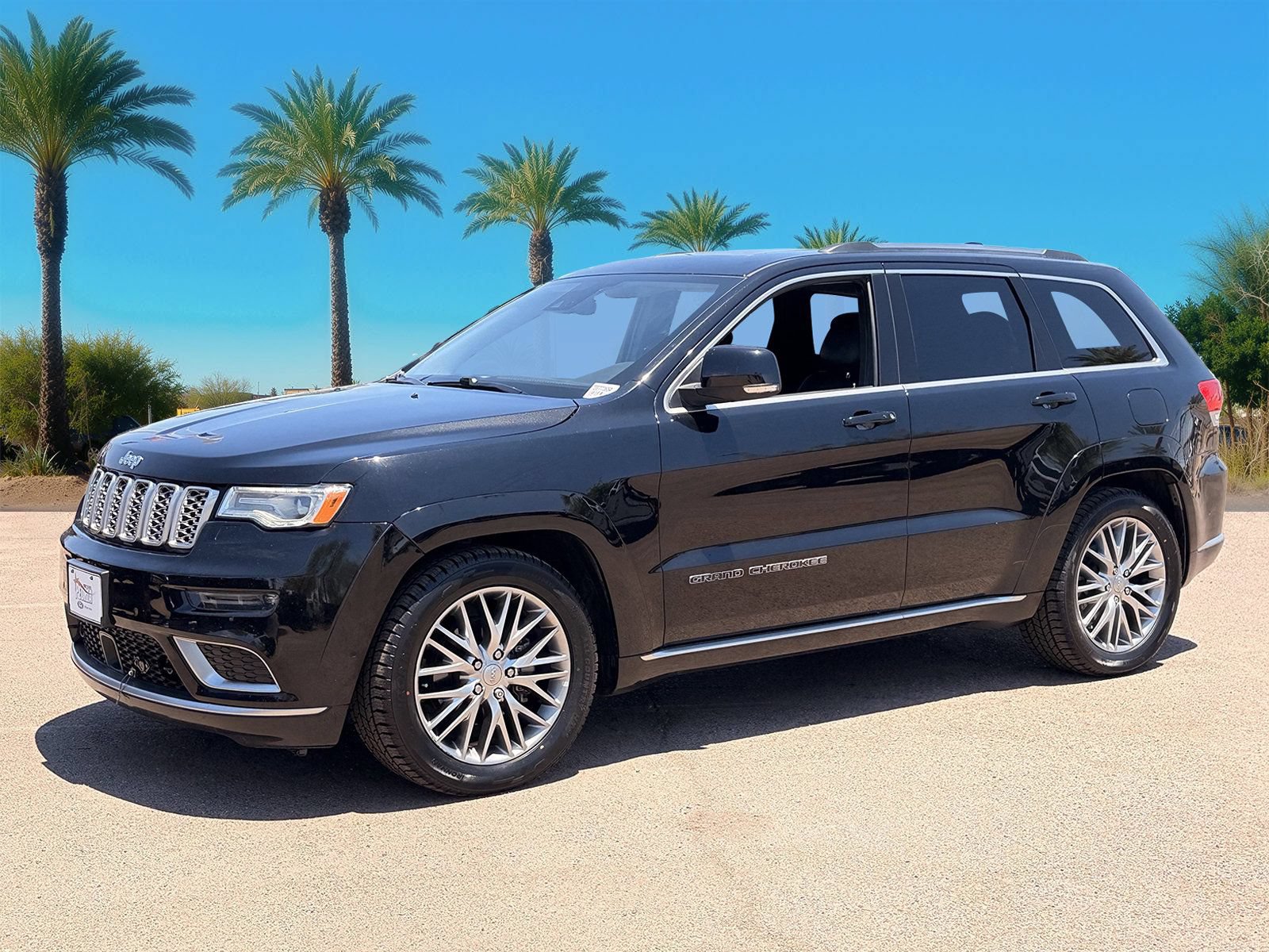 Used 2017 Jeep Grand Cherokee Summit w/ Platinum Series Group AWD/4WD image 34