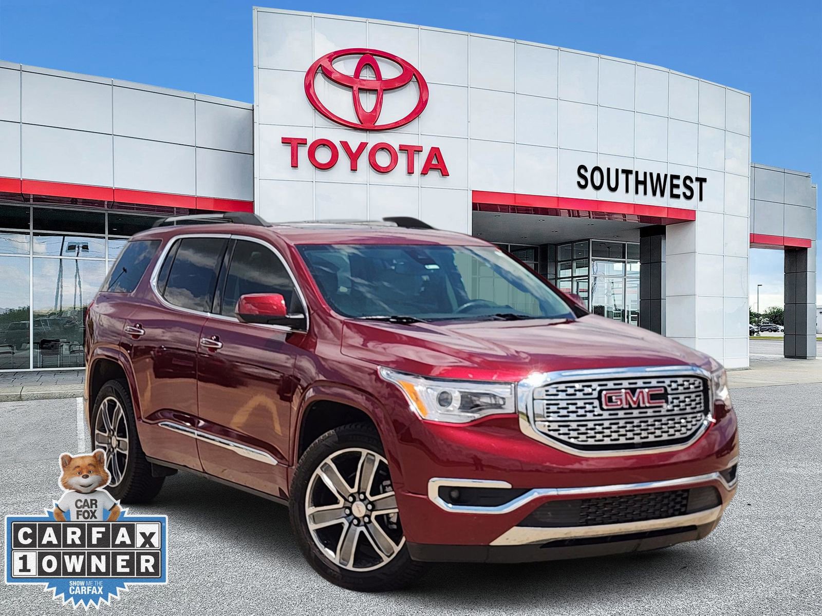 Used 2018 GMC Acadia Denali w/ Technology Package FWD image 1